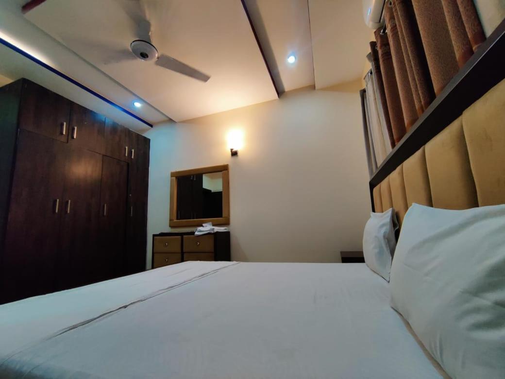 Luxury Guest Rooms Rawalpindi Extérieur photo
